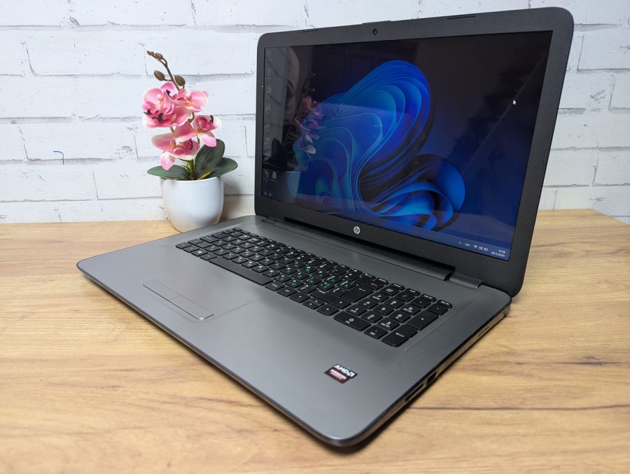 Ноутбук Б/В HP 17-Y001NO, AMD A8-7410, DDR3 16 GB, SSD 360GB, AMD Radeon R5 1Gb, 17.3"