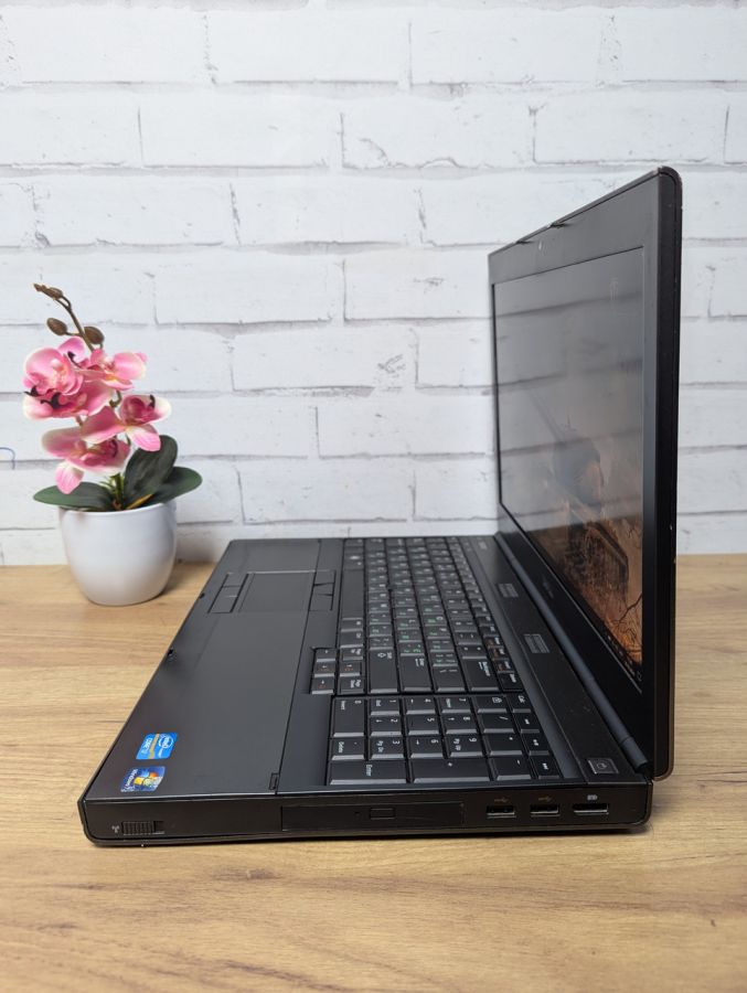 Ноутбук Б/В Dell Precisiom M4600, Intel Core i7-2820QM, DDR3 16 GB, SSD 360GB, NVIDIA Quadro 2000M 2Gb, 15.6" Full HD