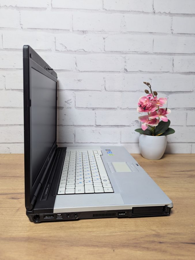 Уцінка! Ноутбук Б/В Fujitsu E780, Intel Core i5-560M, DDR3 4 GB, SSD 128GB, 15.6" HD