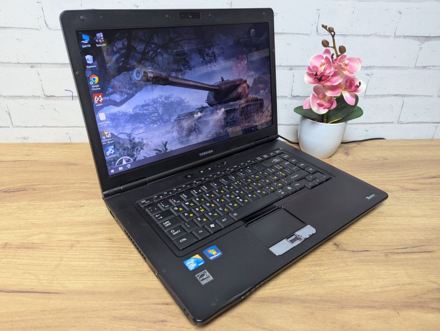 Уцінка! Ноутбук Б/В Toshiba Tecra A11, Intel Core i5-560M, DDR3, SSD 128GB, 15.6" HD