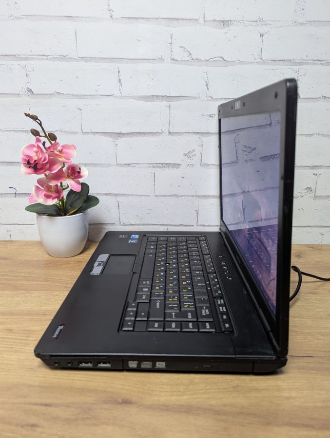 Уцінка! Ноутбук Б/В Toshiba Tecra A11, Intel Core i5-560M, DDR3, SSD 128GB, 15.6" HD