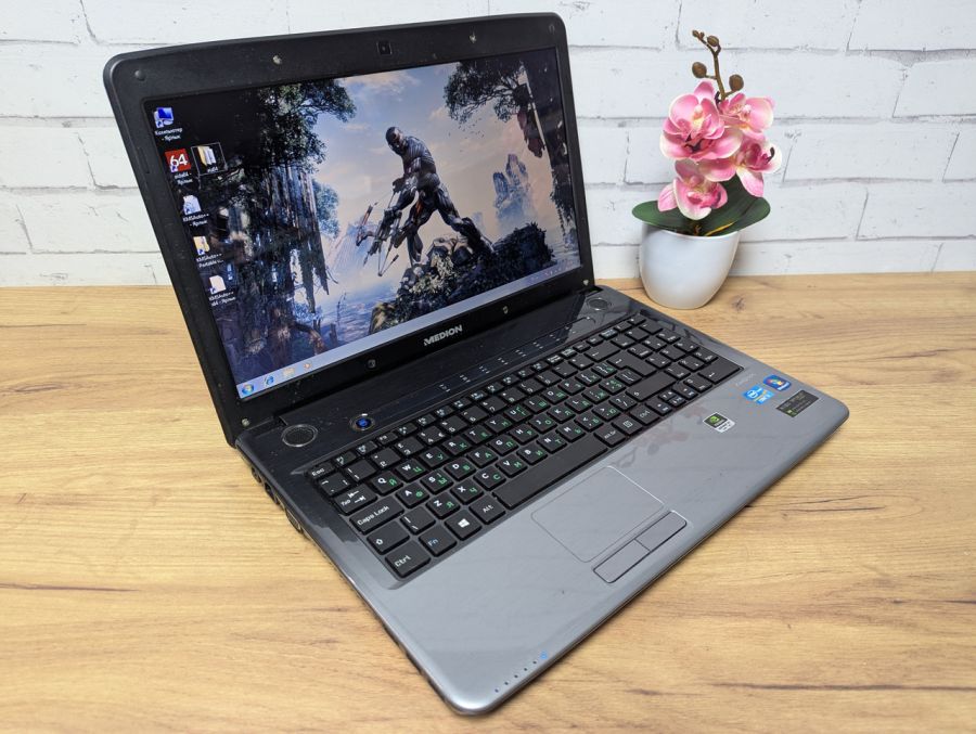 Ноутбук Б/В Medion P6634, Intel Core i3-2350M, DDR3, HDD 1GB, NVIDIA GeForce GT630M, 15.6"