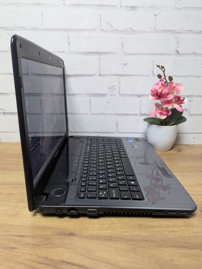 Ноутбук Б/В Medion P6634, Intel Core i3-2350M, DDR3, HDD 1GB, NVIDIA GeForce GT630M, 15.6"
