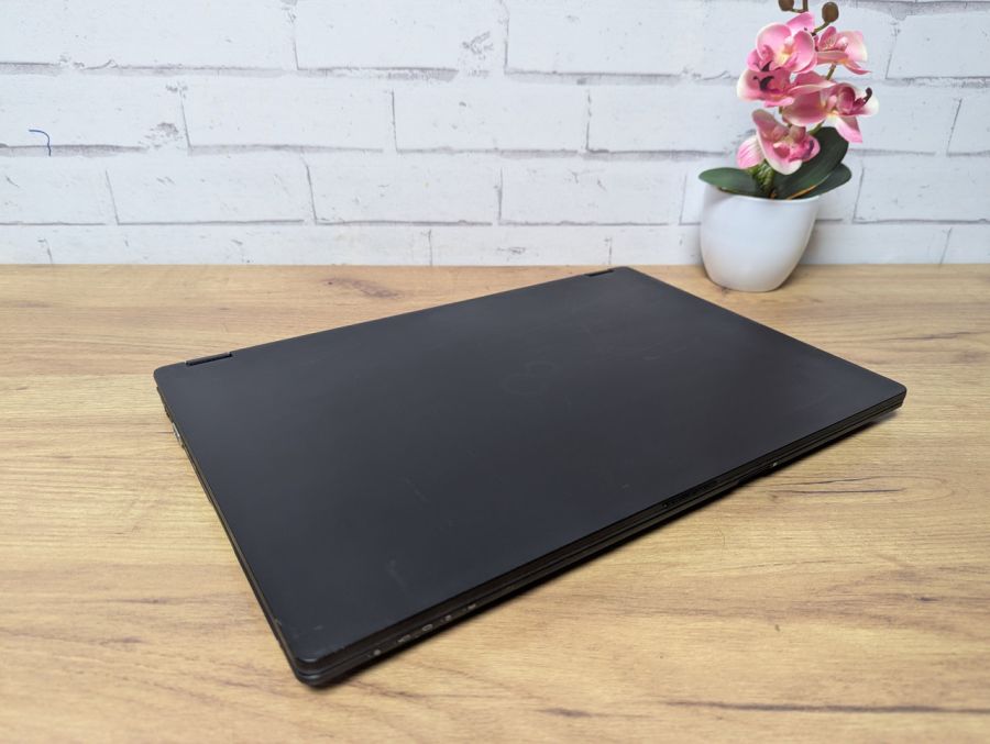 Уцінка! Ноутбук Б/В Fujitsu U758, Intel Core i5-8350U, DDR4 16 GB, SSD 256GB, 15.6" Full HD