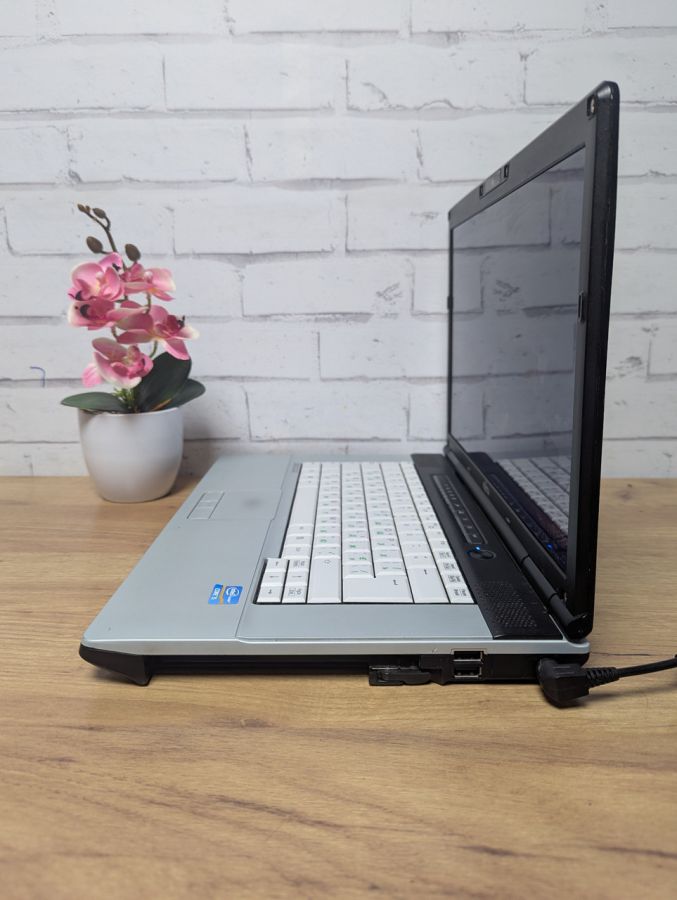 Ноутбук Б/В Fujitsu E751, Intel Core i5-2350M, DDR3 12GB, SSD 128GB, 15.6" HD