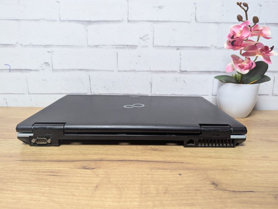 Ноутбук Б/В Fujitsu E751, Intel Core i5-2350M, DDR3 12GB, SSD 128GB, 15.6" HD