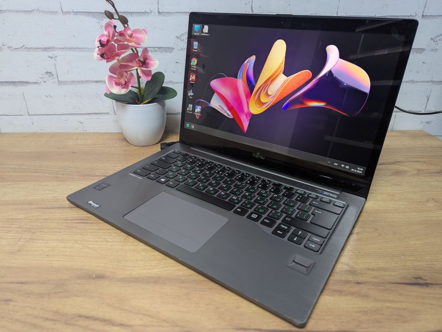 Уцінка! Ноутбук Б/В Fujitsu U904, Intel Core i7-4600U, DDR3 6 GB, SSD 128GB, 14" HD