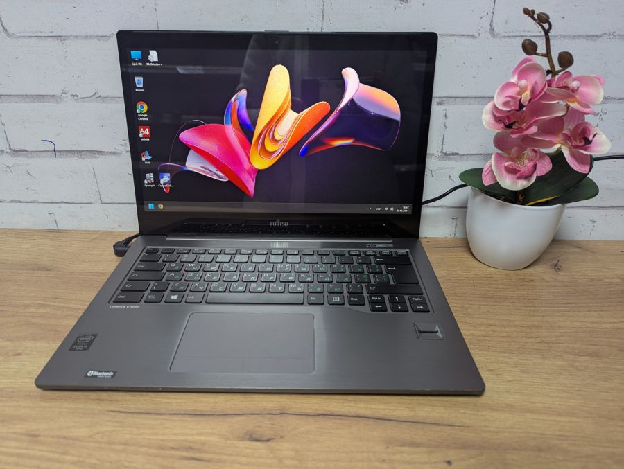 Уцінка! Ноутбук Б/В Fujitsu U904, Intel Core i7-4600U, DDR3 6 GB, SSD 128GB, 14" HD
