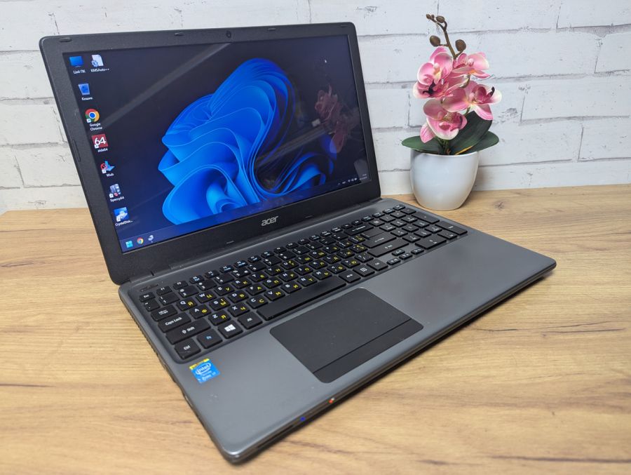 Ноутбук Б/В Acer Aspire E1 V5WE2, Intel Core i7-4500U, DDR3 8 GB, SSD 128GB, 15.6" HD