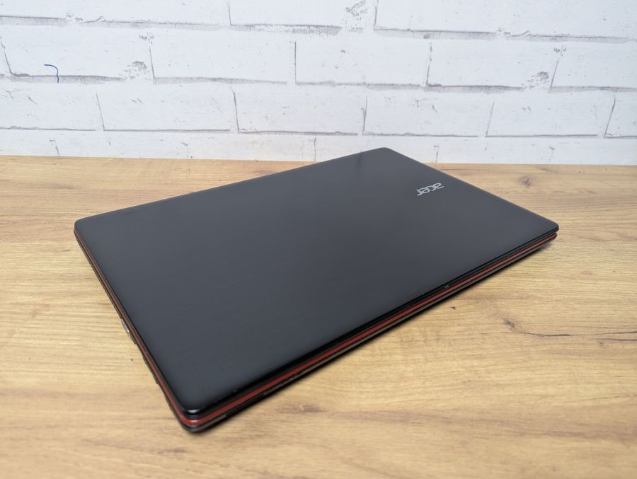 Ноутбук Б/В Acer E5-571, Intel Core i3-4030U, DDR3 8 GB, SSD 128GB, 15.6" Full HD