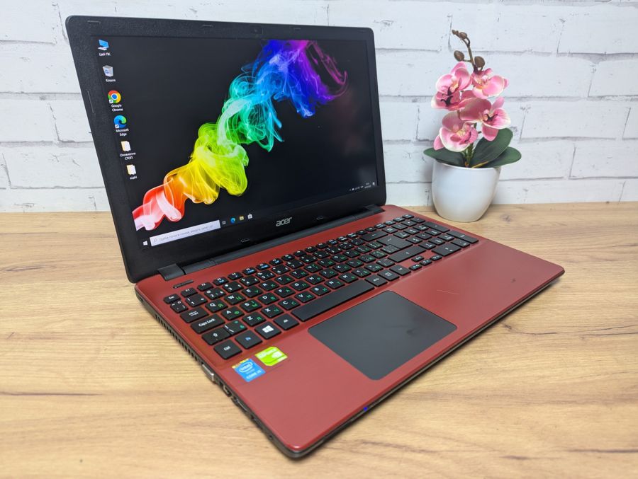 Ноутбук Б/В Acer E5-571, Intel Core i3-4030U, DDR3 8 GB, SSD 128GB, 15.6" Full HD