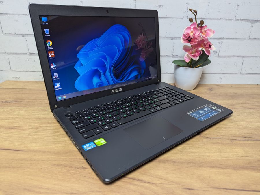 Ноутбук Б/В ASUS R513C, Intel Core i5-3337U, DDR3 8 GB, SSD 256GB, GT 710M, 15.6"