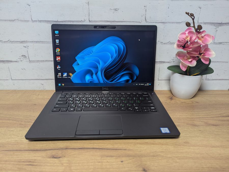 Уцінка! Ноутбук Б/В Dell Latitude 5400, Intel Core i5-8665U, DDR4 8 GB, SSD 256GB, 14" Full HD Сенсор