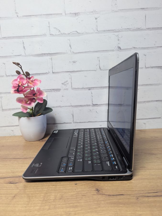 Ноутбук Б/В Dell Latitude E7240, Intel Core i5-4300U, DDR3 8GB, SSD 256GB, 12" HD