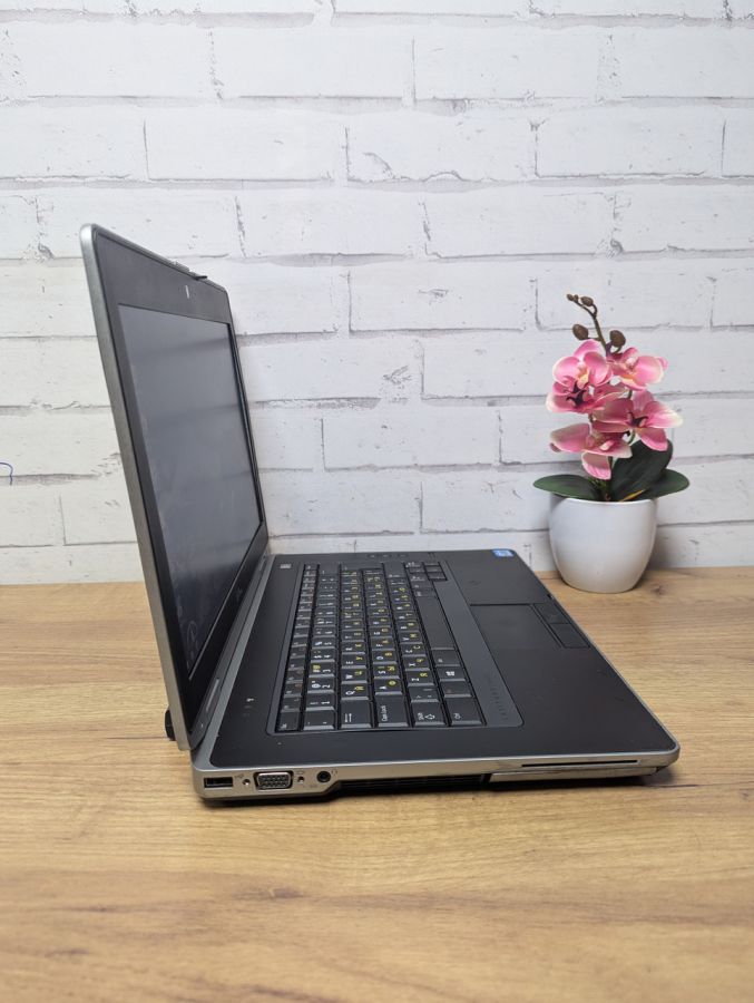Уцінка! Ноутбук Б/В Dell Latitude E6430, Intel Core i5-3230M, DDR3 8 GB, SSD 128GB, 15.6" HD