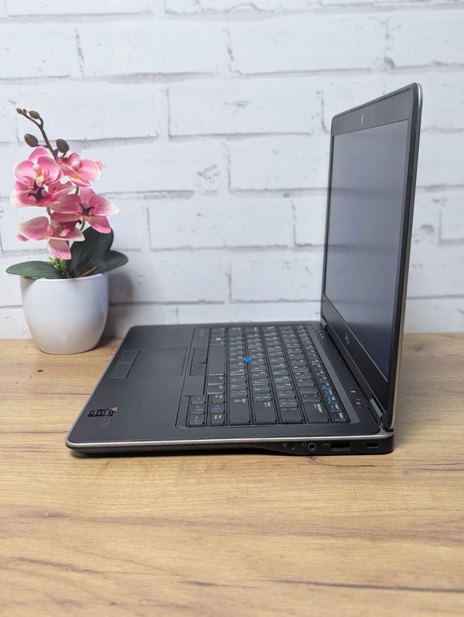 Уцінка! Ноутбук Б/В Dell Latitude E7440, Intel Core i5-4310U, DDR3 8 GB, SSD 128GB, 14" HD