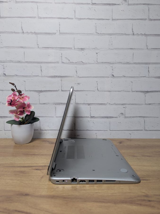 Уцінка! Ноутбук Б/В HP Pavilion 13, Intel Core i3-4030U, DDR3 8 GB, SSD 128GB, 13.3" Сенсор