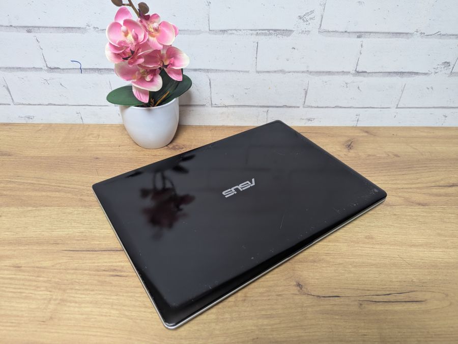 Ноутбук Б/В ASUS S300C, Intel Core i3-3217U, DDR3 4 GB, SSD 256GB, 13.3" Сенсор
