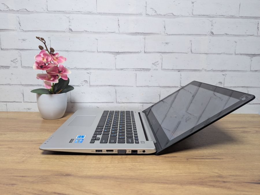Ноутбук Б/В ASUS S300C, Intel Core i3-3217U, DDR3 4 GB, SSD 256GB, 13.3" Сенсор
