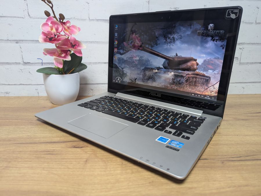 Ноутбук Б/В ASUS S300C, Intel Core i3-3217U, DDR3 4 GB, SSD 256GB, 13.3" Сенсор