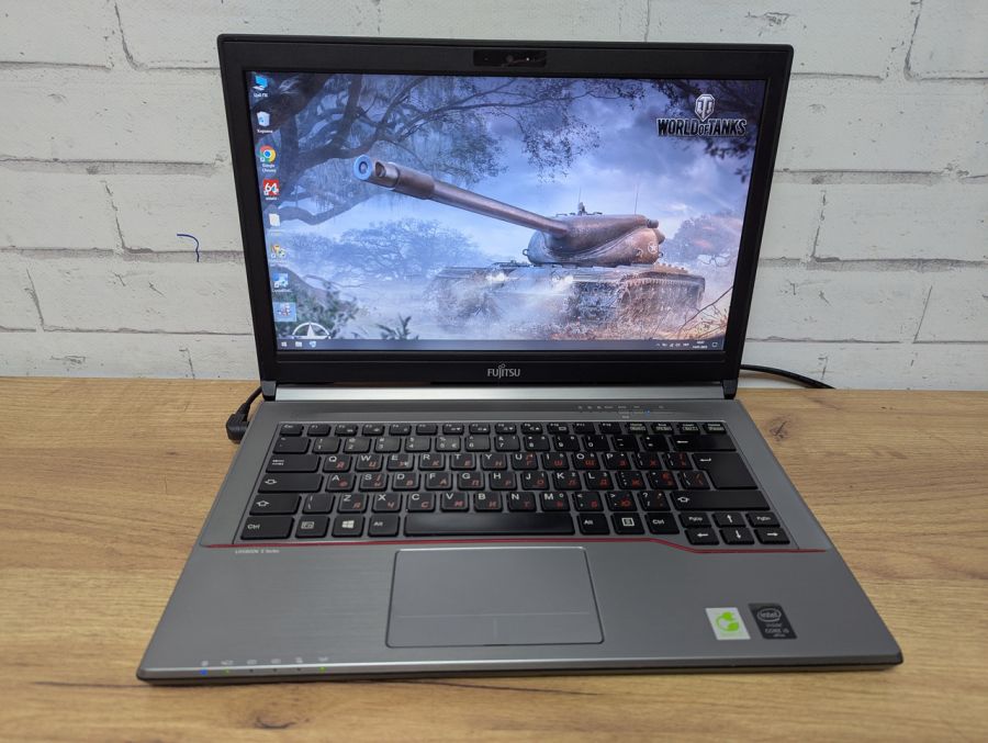 Ноутбук Б/В Fujitsu E744, Intel Core i5-4300M, DDR3 16GB, SSD 128GB, 14" HD