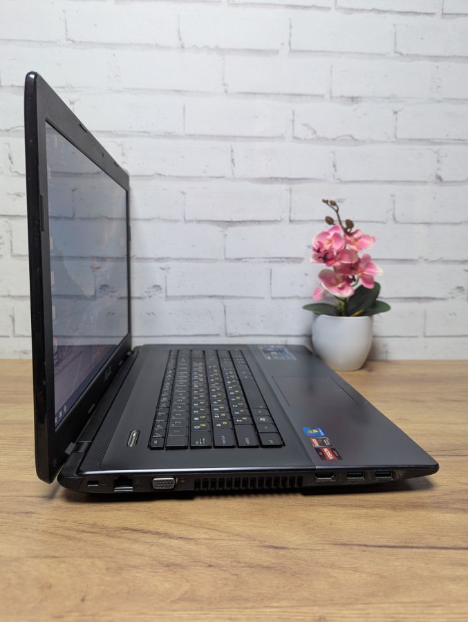 Ноутбук Б/В ASUS A75D, AMD A8-4500M, DDR3 8 GB, SSD 256GB, AMD Radeon HD 7600M, 17.3" HD