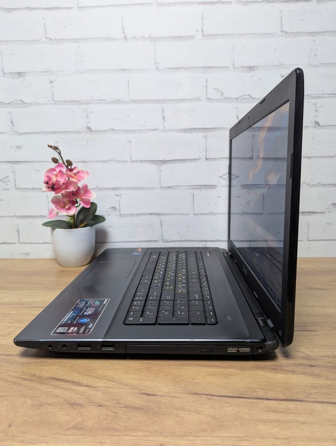 Ноутбук Б/В ASUS A75D, AMD A8-4500M, DDR3 8 GB, SSD 256GB, AMD Radeon HD 7600M, 17.3" HD