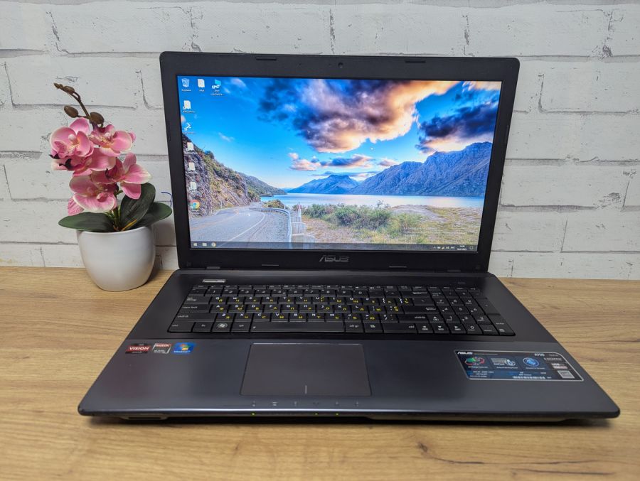 Ноутбук Б/В ASUS A75D, AMD A8-4500M, DDR3 8 GB, SSD 256GB, AMD Radeon HD 7600M, 17.3" HD