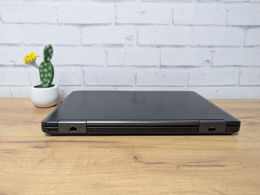Ноутбук Б/В Dell E5540, Intel Core i5-4210U, DDR3 8 GB, SSD 128GB, 15.6" HD