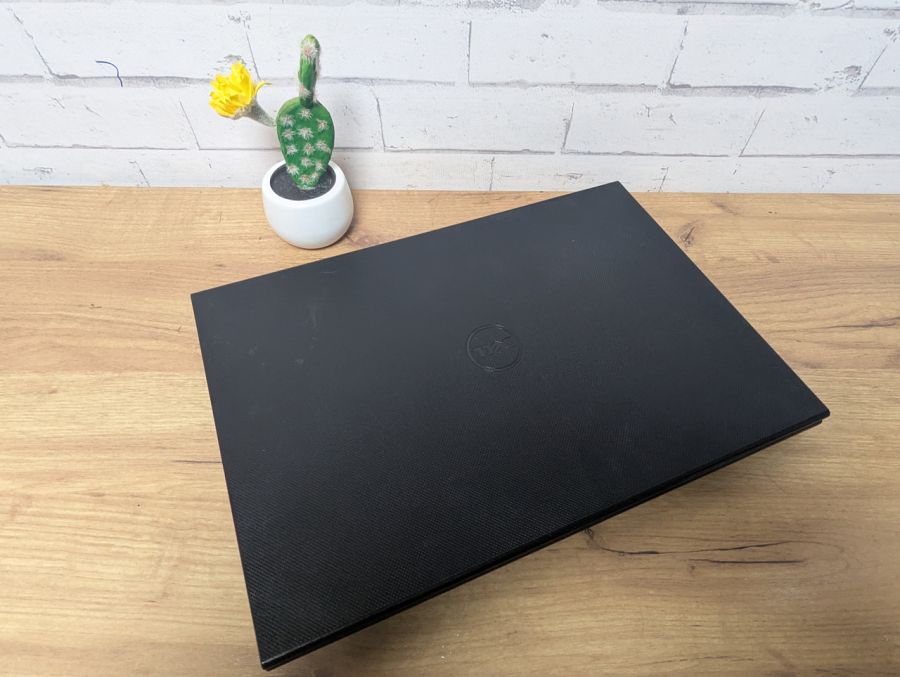 Ноутбук Б/В Dell Inspiron 15, Intel Core i3-4030U, DDR3 8 GB, SSD 256GB, 15.6" HD
