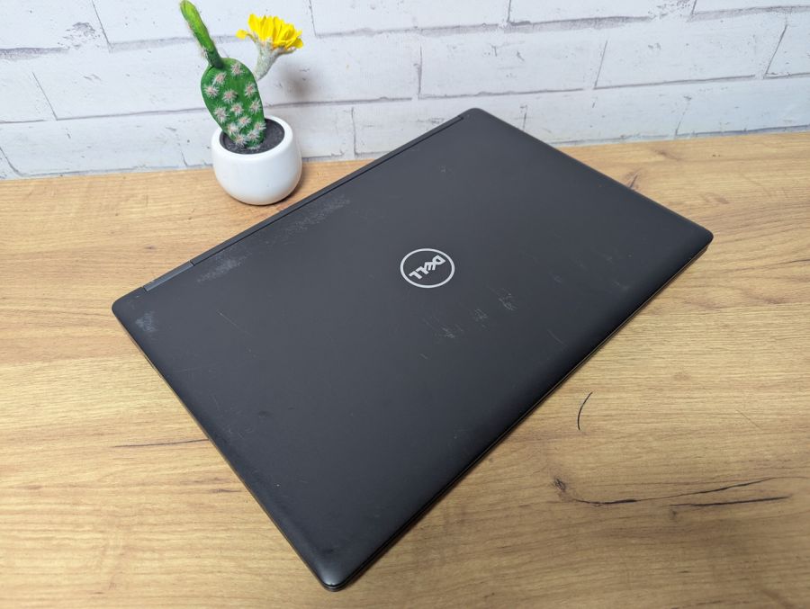 Ноутбук Б/В Dell Latitude 5580, Intel Core i5-6300U, DDR4 16 GB, SSD 256GB, 15.6" HD