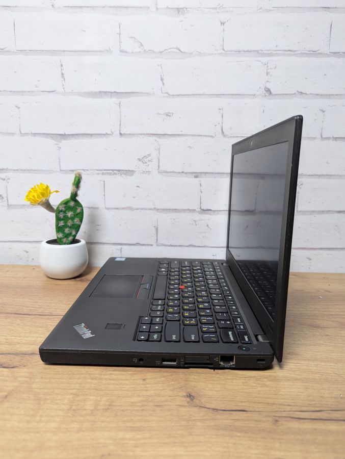 Ноутбук Б/В Lenovo X270, Intel Core i5-6300U, DDR4 8 GB, SSD 256GB, 12" HD
