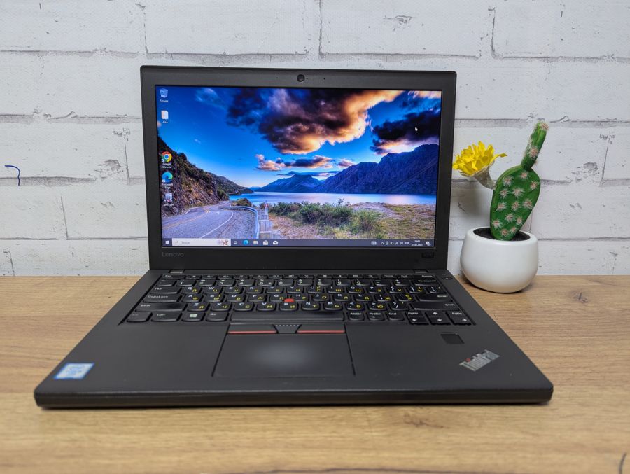 Ноутбук Б/В Lenovo X270, Intel Core i5-6300U, DDR4 8 GB, SSD 256GB, 12" HD