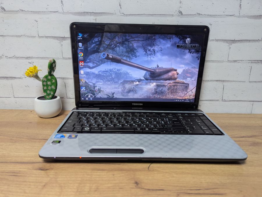 Ноутбук Б/В Toshiba Satelite L750-13B, Intel Core i3-380M, DDR3 8 GB, SSD 256GB, GT 525M 1Gb, 15.6"