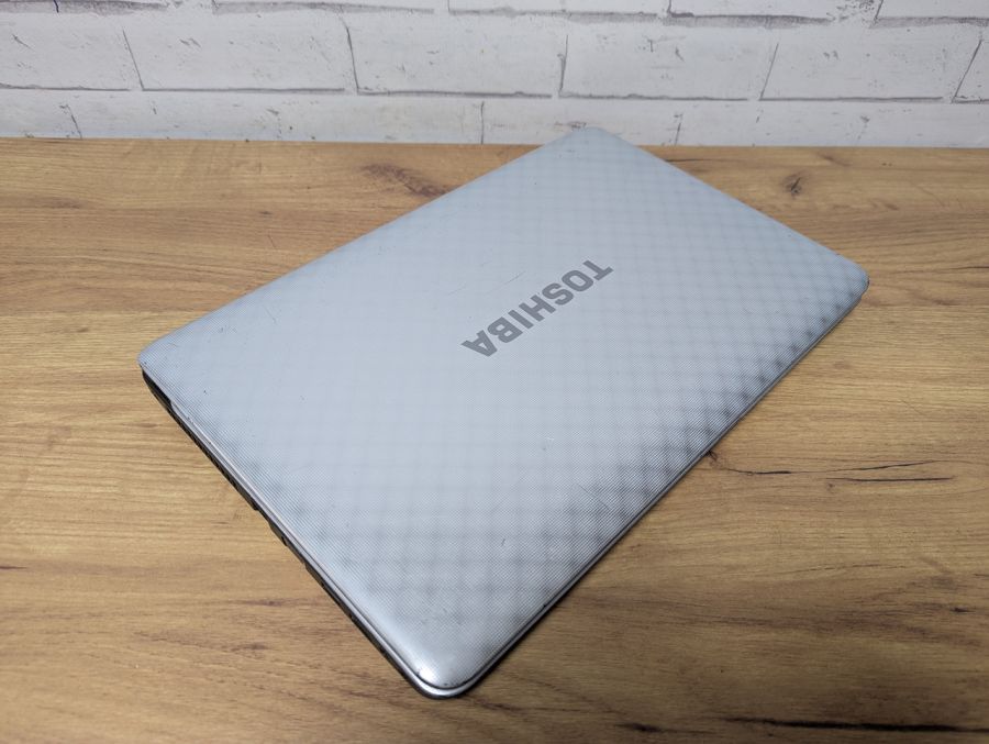 Ноутбук Б/В Toshiba Satelite L750-13B, Intel Core i3-380M, DDR3 8 GB, SSD 256GB, GT 525M 1Gb, 15.6"