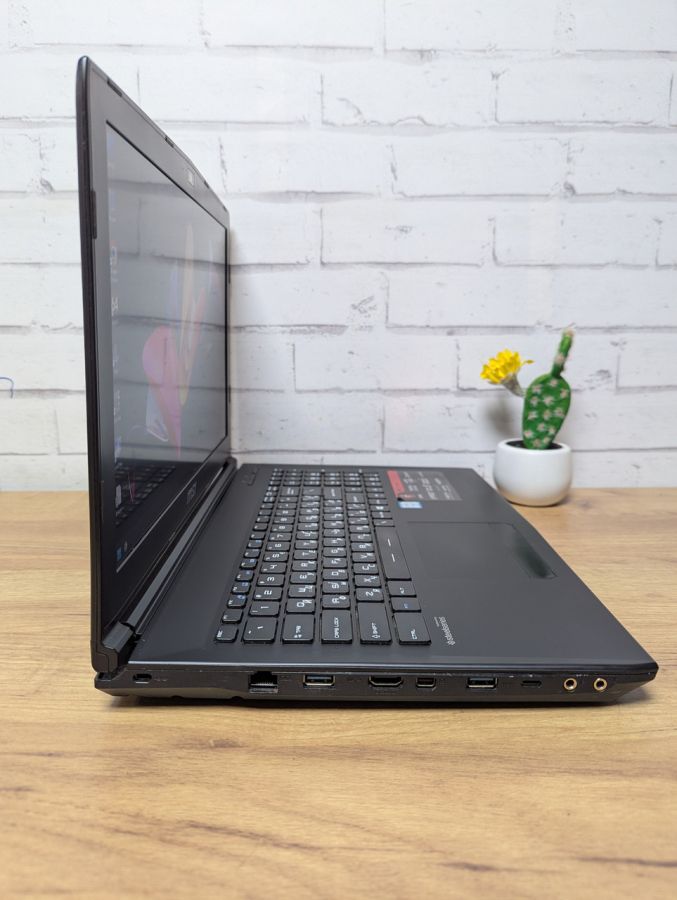 Ноутбук Б/В MSI MS-16J5, Intel Core i7-6700HQ, DDR3 16 GB, HDD 931GB + SSD 256GB, GTX 960M 2Gb, 15.6" Full HD