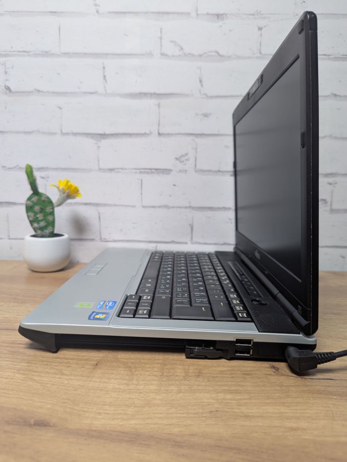 Уцінка! Ноутбук Б/В Fujitsu S781, Intel Core i5-2540M, DDR3 8 GB, SSD 128GB, 13.3" HD