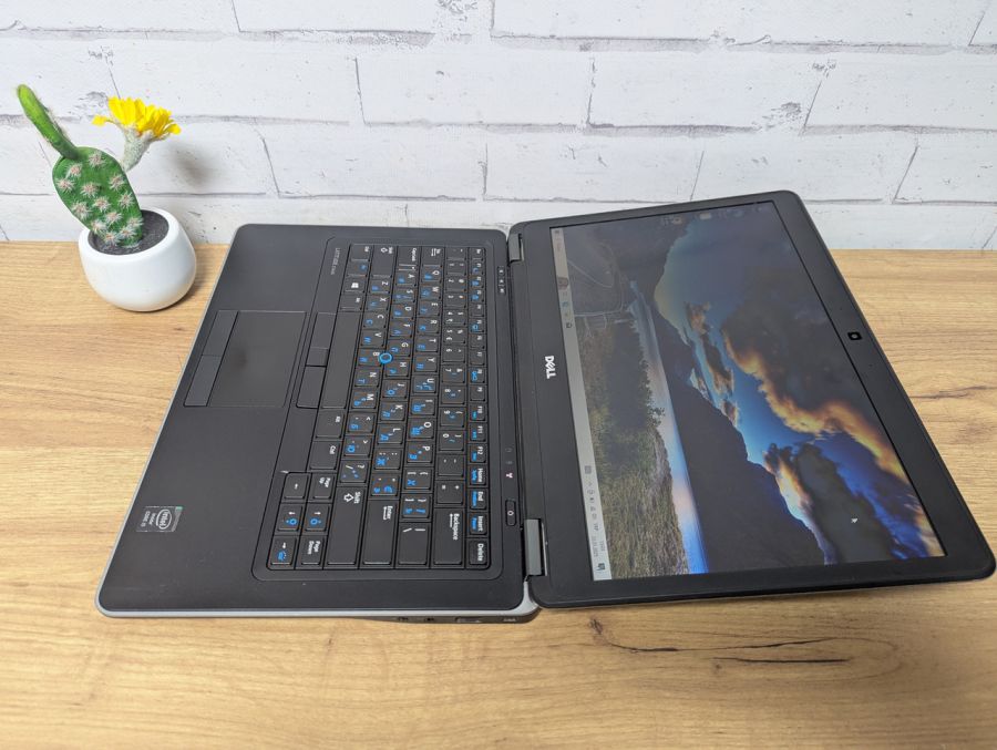 Уцінка! Ноутбук Б/В Dell Latitude E7440, Intel Core i5-4300U, DDR3 8 GB, SSD 128GB, 14" HD