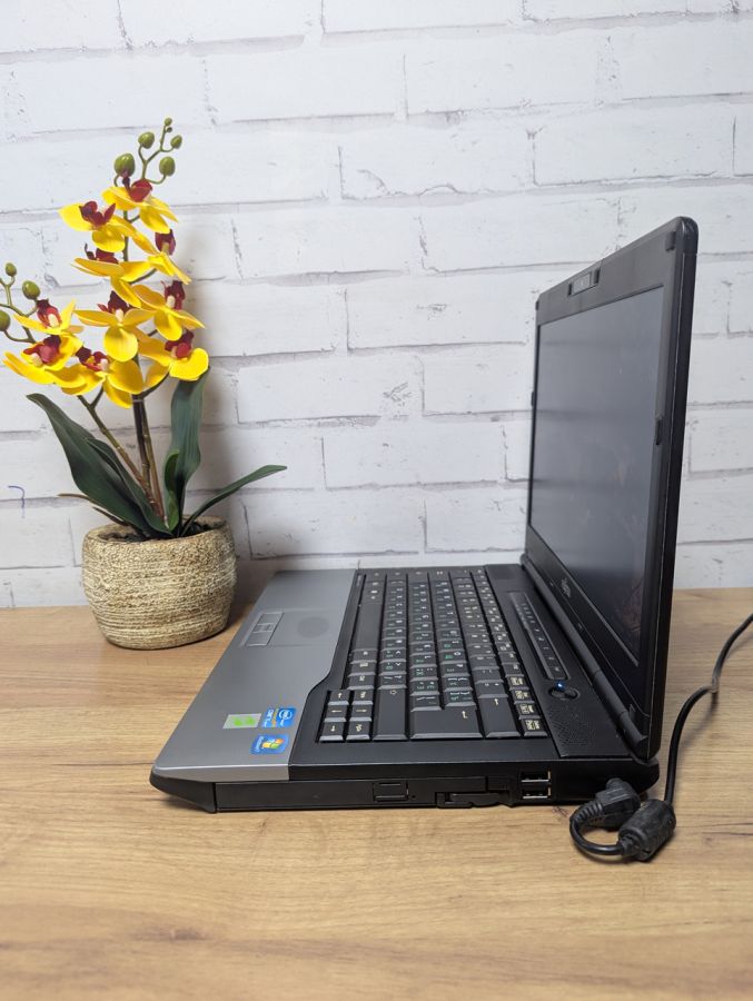 Уцінка! Ноутбук Б/В Fujitsu S782, Intel Core i5-3320M, DDR3 8 GB, SSD 128GB, 13.3" HD