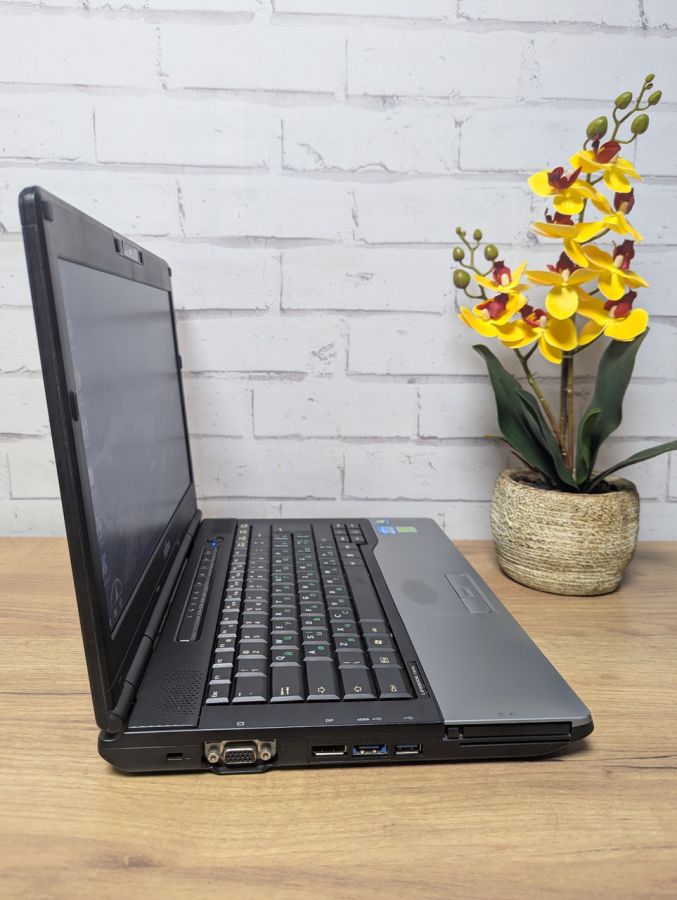 Уцінка! Ноутбук Б/В Fujitsu S782, Intel Core i5-3320M, DDR3 8 GB, SSD 128GB, 13.3" HD