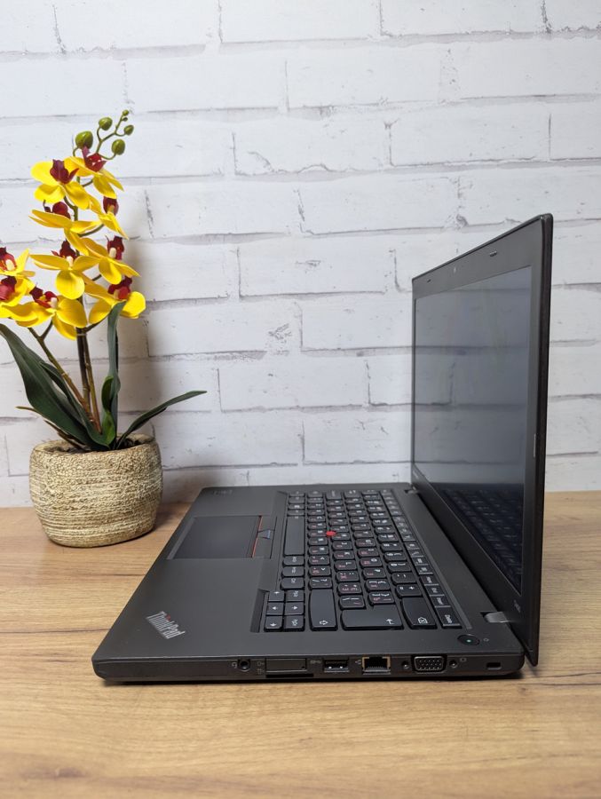 Уцінка! Ноутбук Б/В Lenovo ThinkPad T450, Intel Core i5-5300U, DDR3 8 GB, SSD 128GB, 14" HD