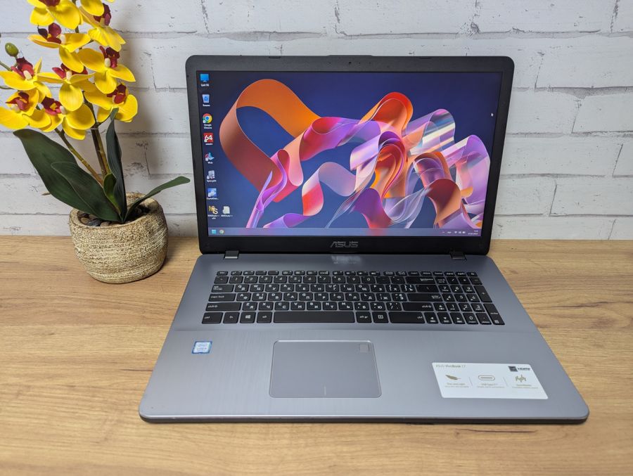 Ноутбук Б/В ASUS VivoBookall17, Intel Core i5-8250U, DDR3 16 GB, SSD 128GB, 17.3" HD