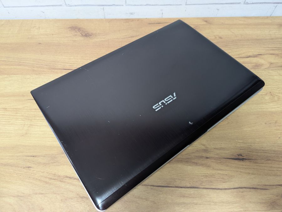 Уцінка! Ноутбук Б/В ASUS N76V, Intel Core i7-3630QM, DDR3 8 GB, SSD 128GB, NVIDIA GeForce GT 740M 2Gb, 17" Full HD