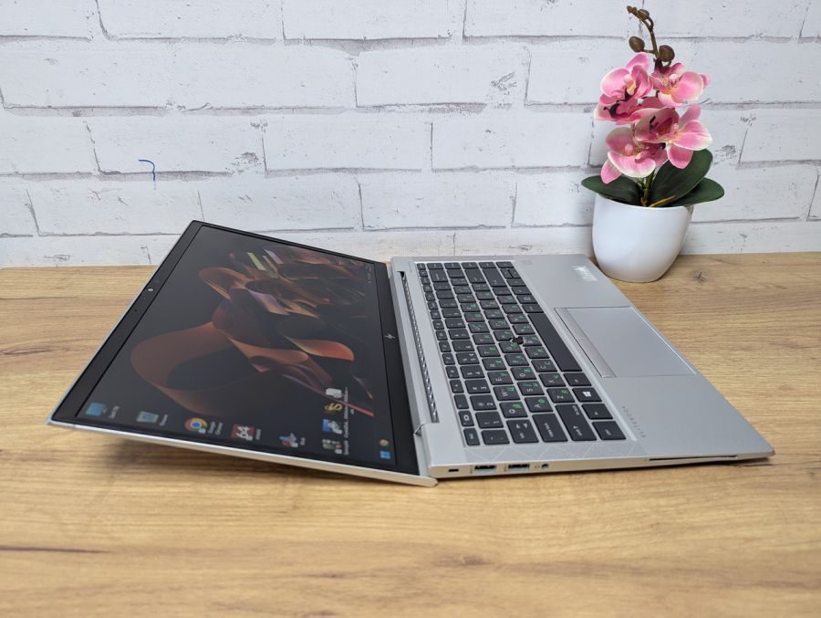 Ноутбук Б/В HP EliteBook 845 G8, AMD Ryzen 5 Pro 5650U, DDR3 16 GB, SSD 256GB, AMD Radeon Graphics, 14" Full HD