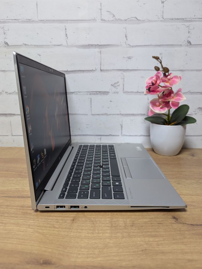 Ноутбук Б/В HP EliteBook 845 G8, AMD Ryzen 5 Pro 5650U, DDR3 16 GB, SSD 256GB, AMD Radeon Graphics, 14" Full HD