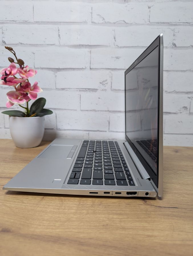 Уцінка! Ноутбук Б/В HP EliteBook 845 G7, AMD Ryzen 5 PRO, DDR4 16 GB, SSD 256GB, AMD Radeon Graphics, 14" Full HD Сенсор