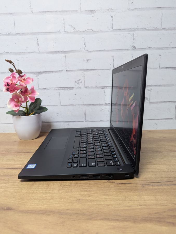 Уцінка! Ноутбук Б/В Dell Lalitude 7490, Intel Core i5-8350U, DDR3 8 GB, SSD 128GB, 14" Full HD