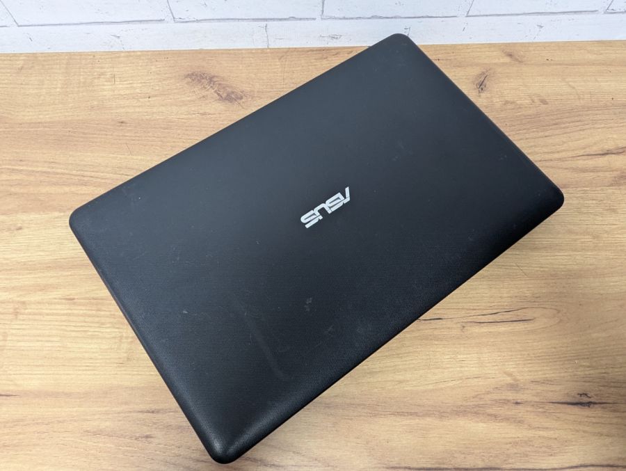 Уцінка! Ноутбук Б/В ASUS X751L, Intel Core i3-4010U, DDR3 12 GB, SSD 128GB, NVIDIA GeForce 820M 2Gb, 17.3"