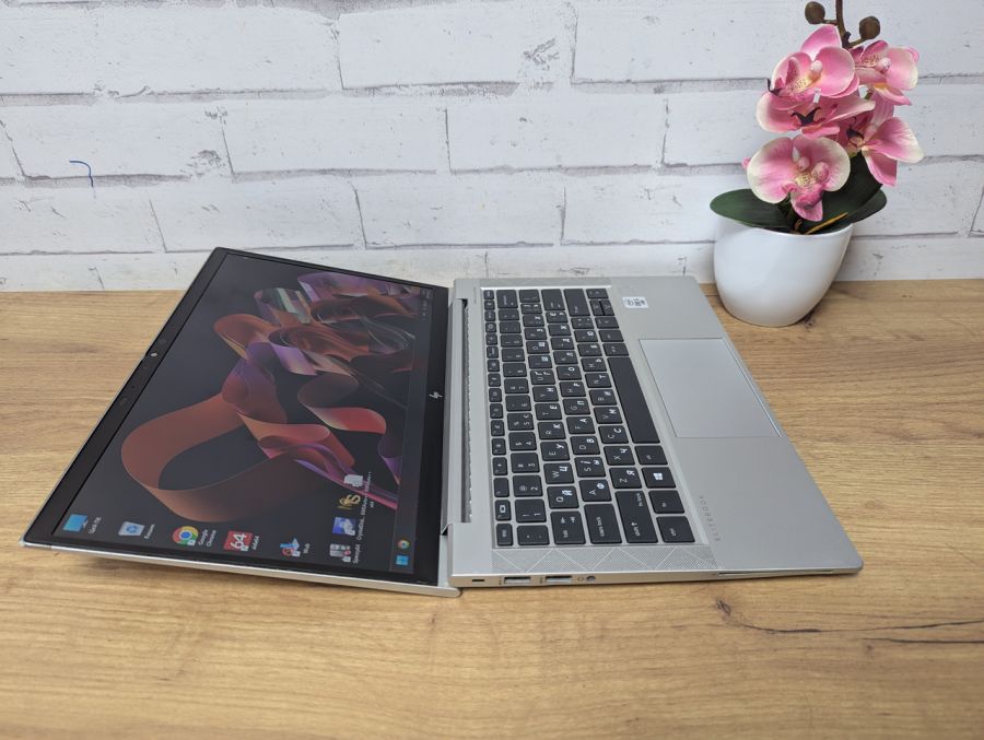 Уцінка! Ноутбук Б/В HP EliteBook 830 G7, Intel Core i5-10310U, DDR4 16 GB, SSD 256GB, 13" Full HD