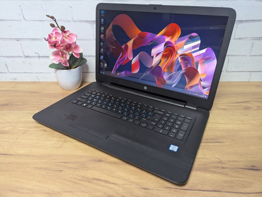 Ноутбук Б/В HP Notebook 17-X026ND, Intel Core i3-6006U, DDR3 12 GB, SSD 128GB, 15.6" (1600x900x60Hz)